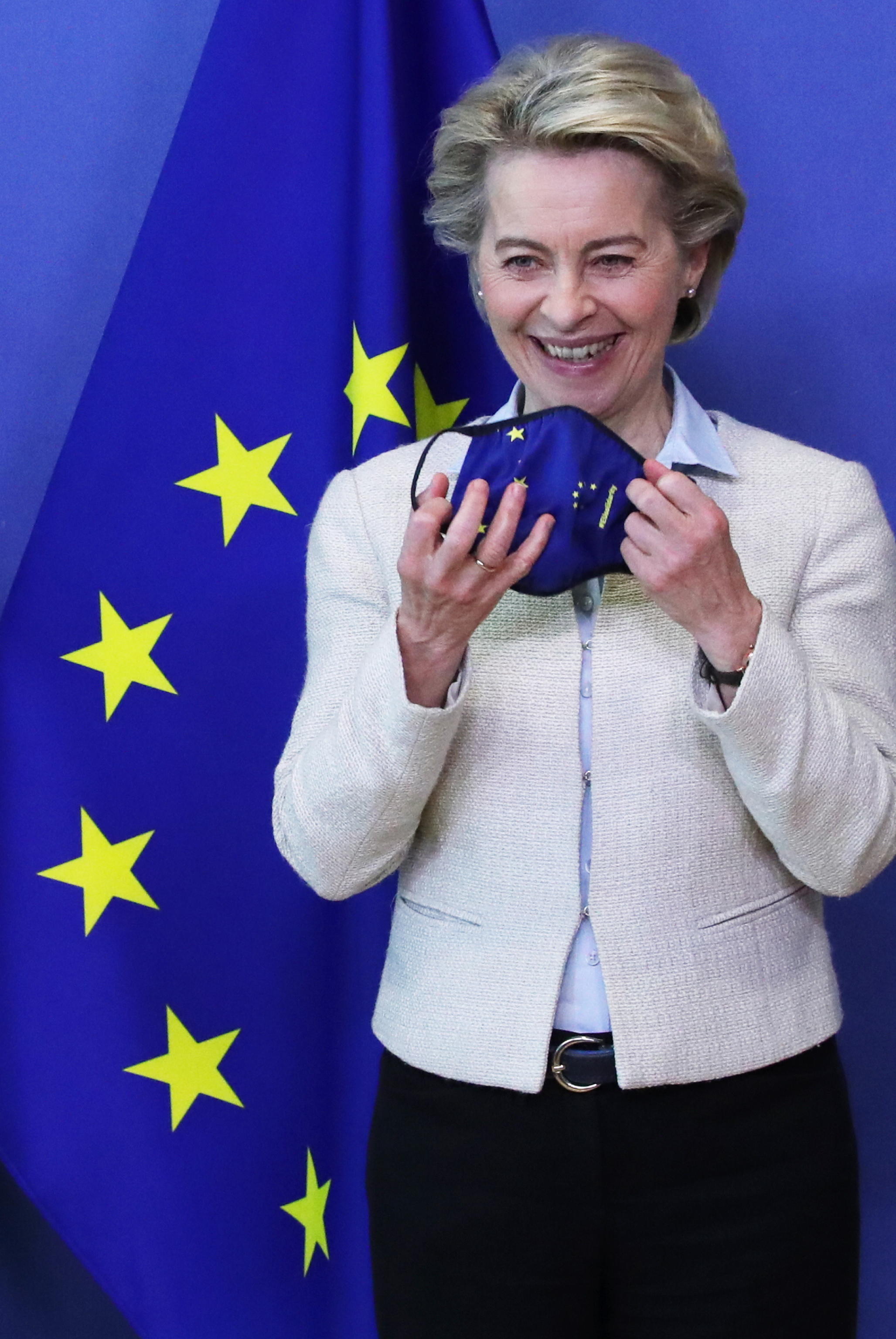 Covid, von der Leyen: “Campagna di vaccinazione è un successo”