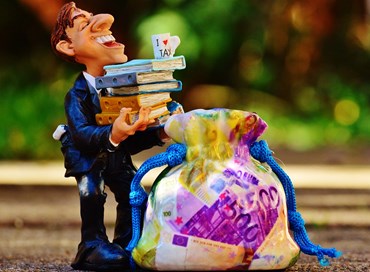 Occhio a sinistra: nuove tasse in vista