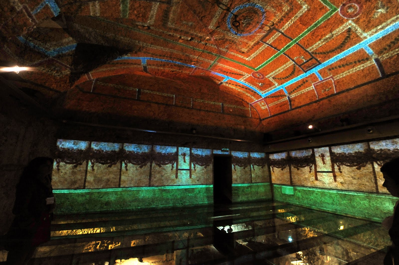 “Ad Hoc”: riaprono le Domus Romane di Palazzo Valentini (video)