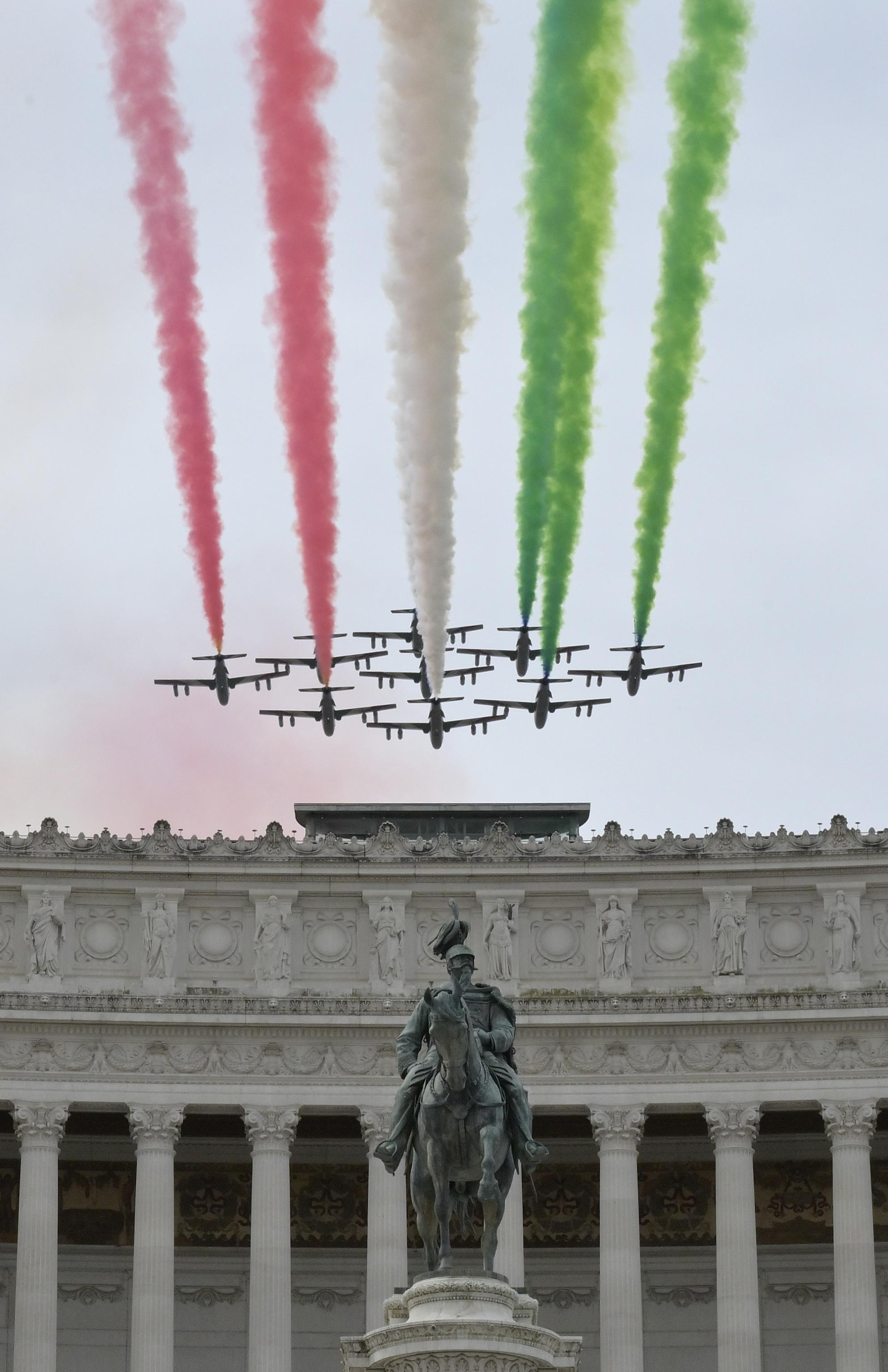 La Repubblica ha 75 anni e non li porta bene