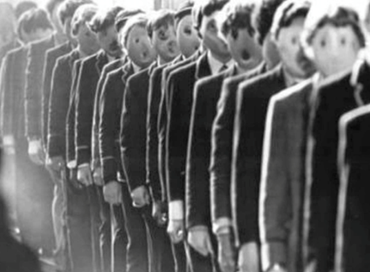 Egoismo individualistico e conformismo di massa