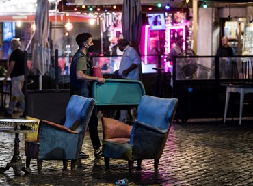 Sondaggio choc: gli italiani vogliono la mascherina