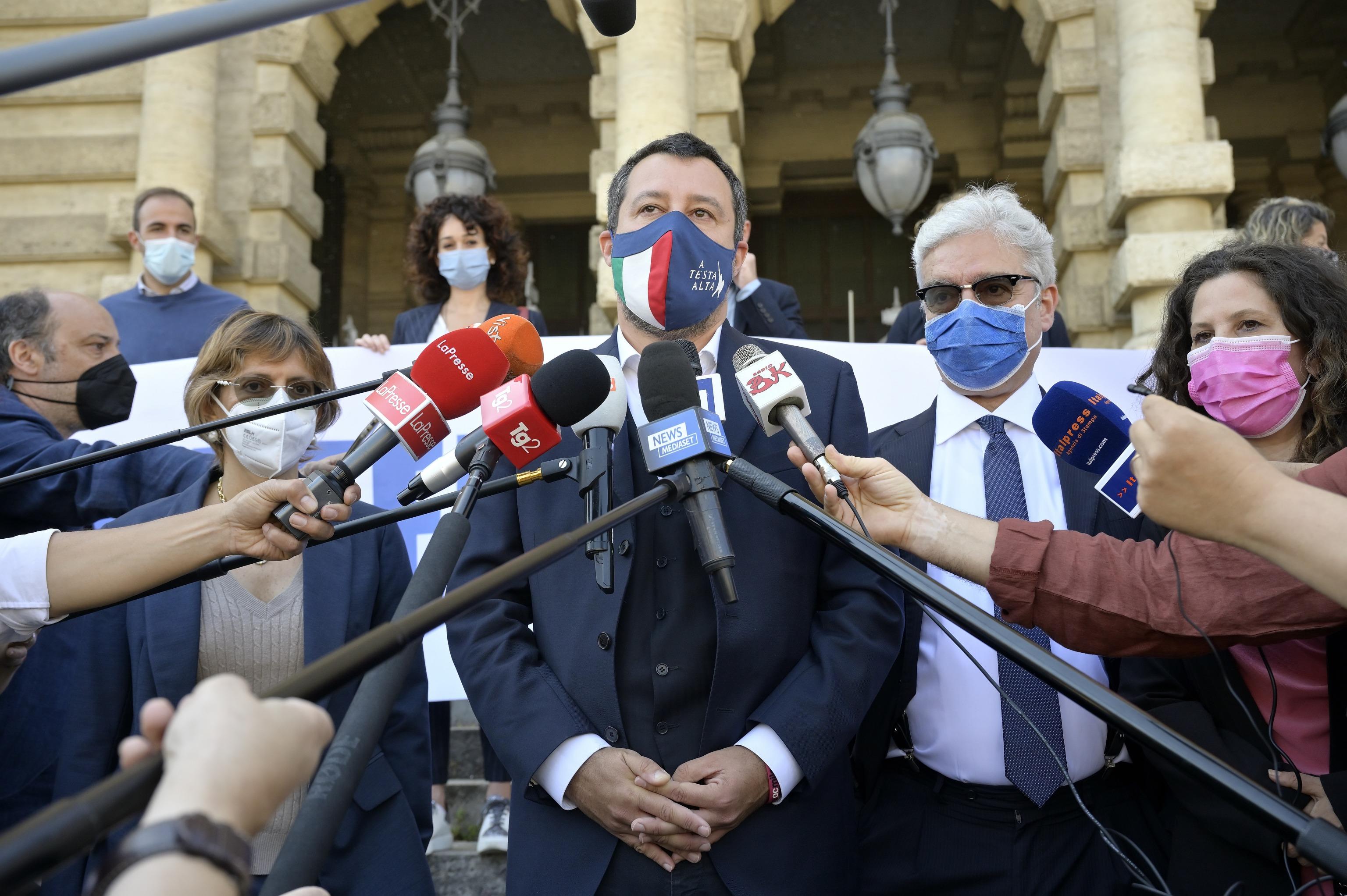 Il referendum radicale di Salvini nell’indifferenza della classe dirigente