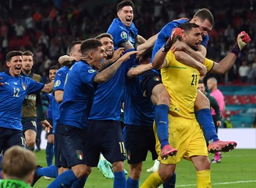 I soldi dei campioni del calcio per i giovani