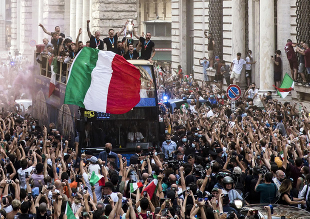 Un Paese viralmente alla rovescia