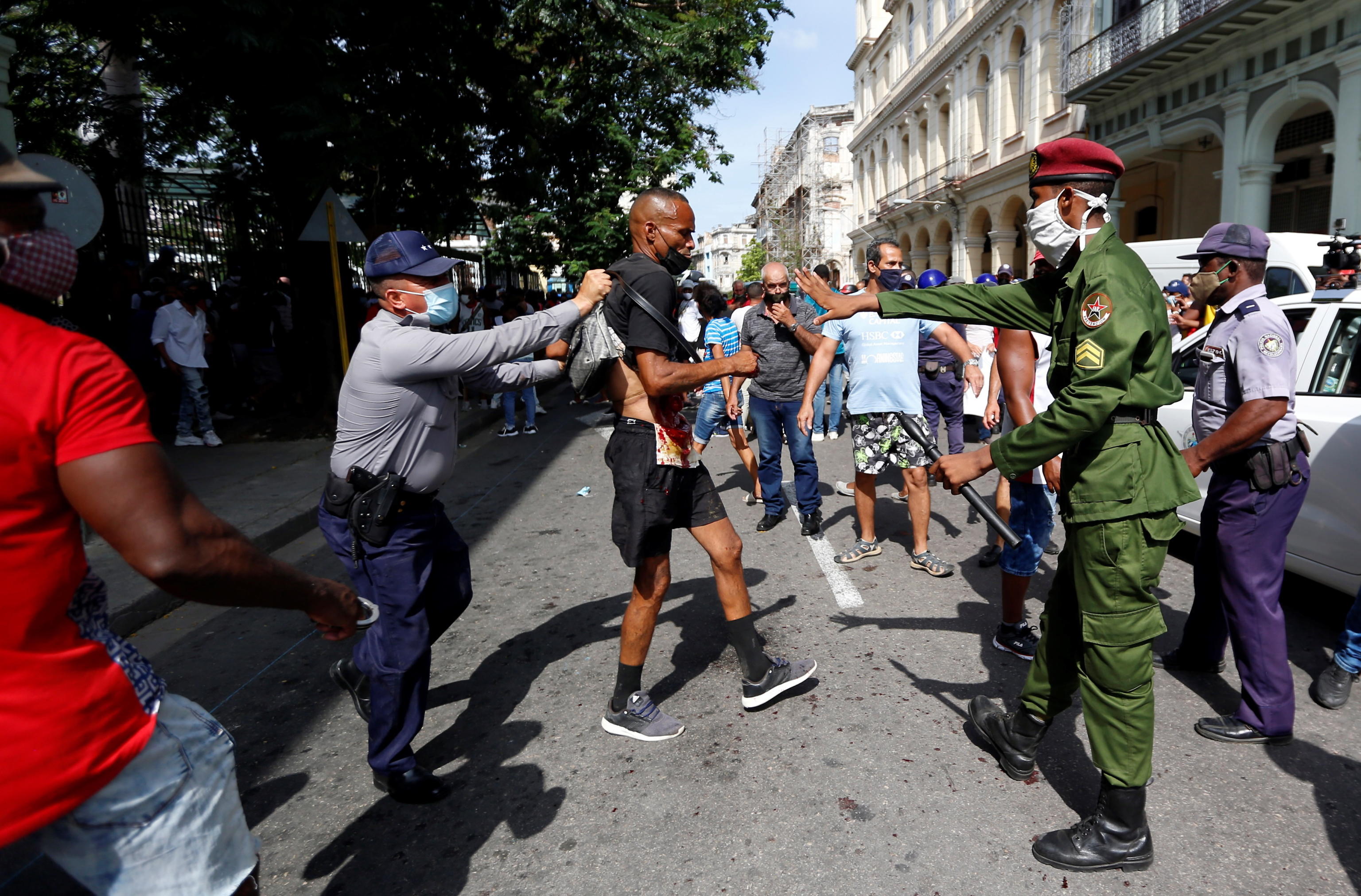 Cuba counter-revolution: incastrare i castristi