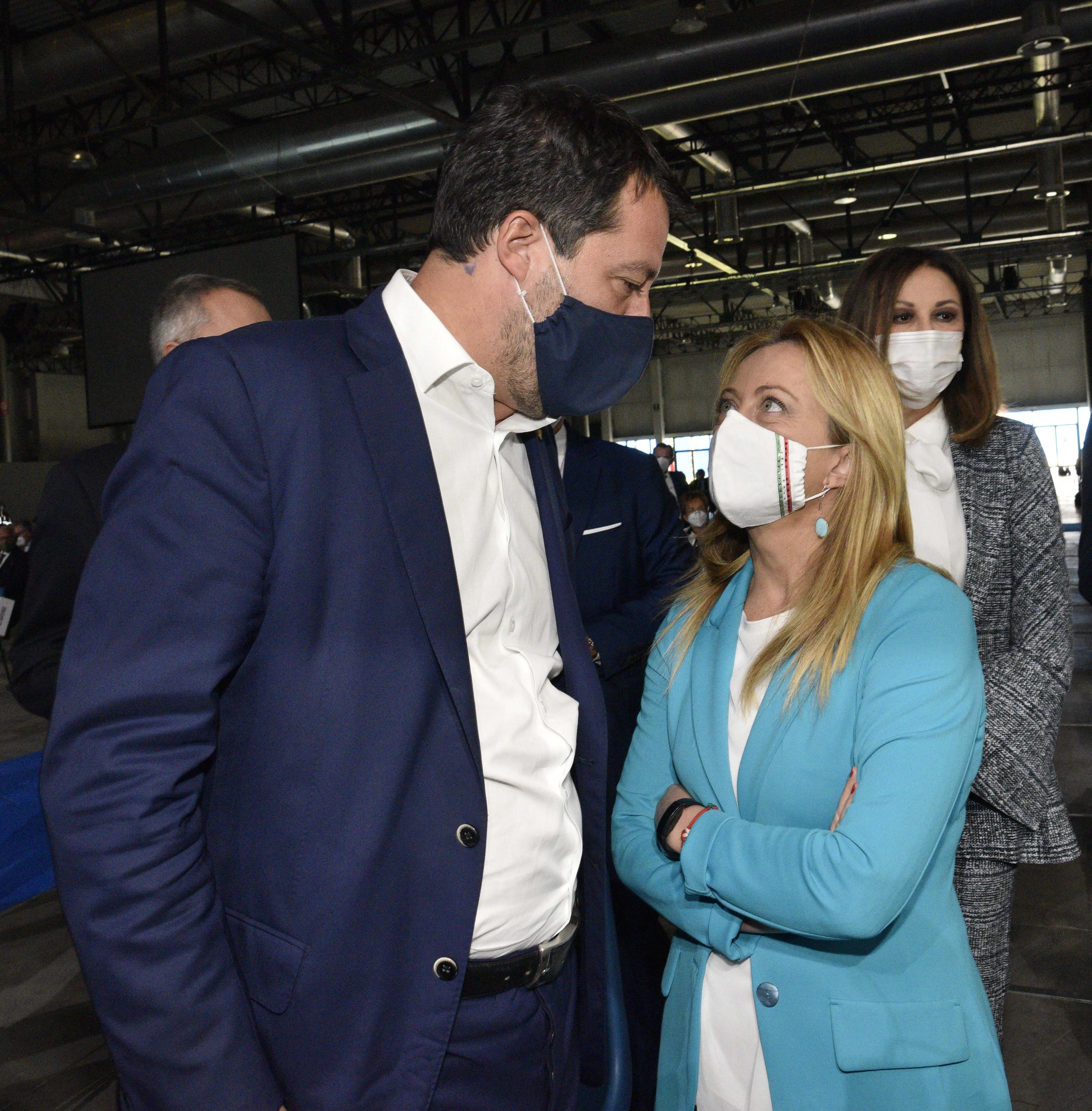 Green Pass: lucciole e lanterne