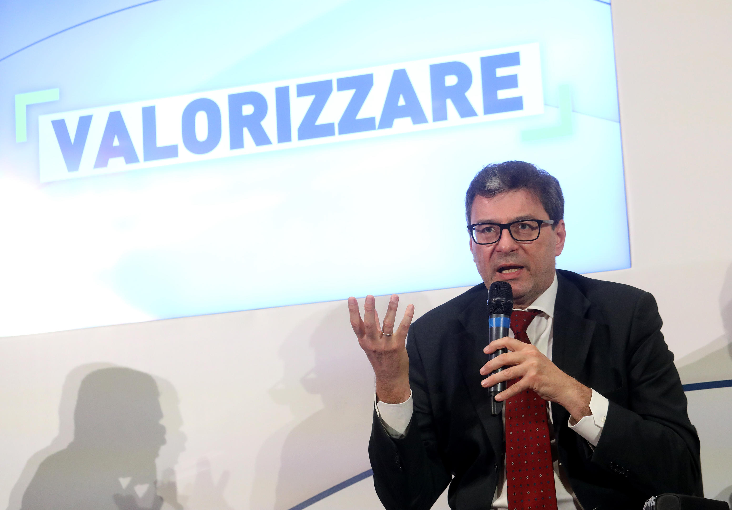 Industria, Giorgetti: “Su clima chiediamo analisi dell’impatto” 