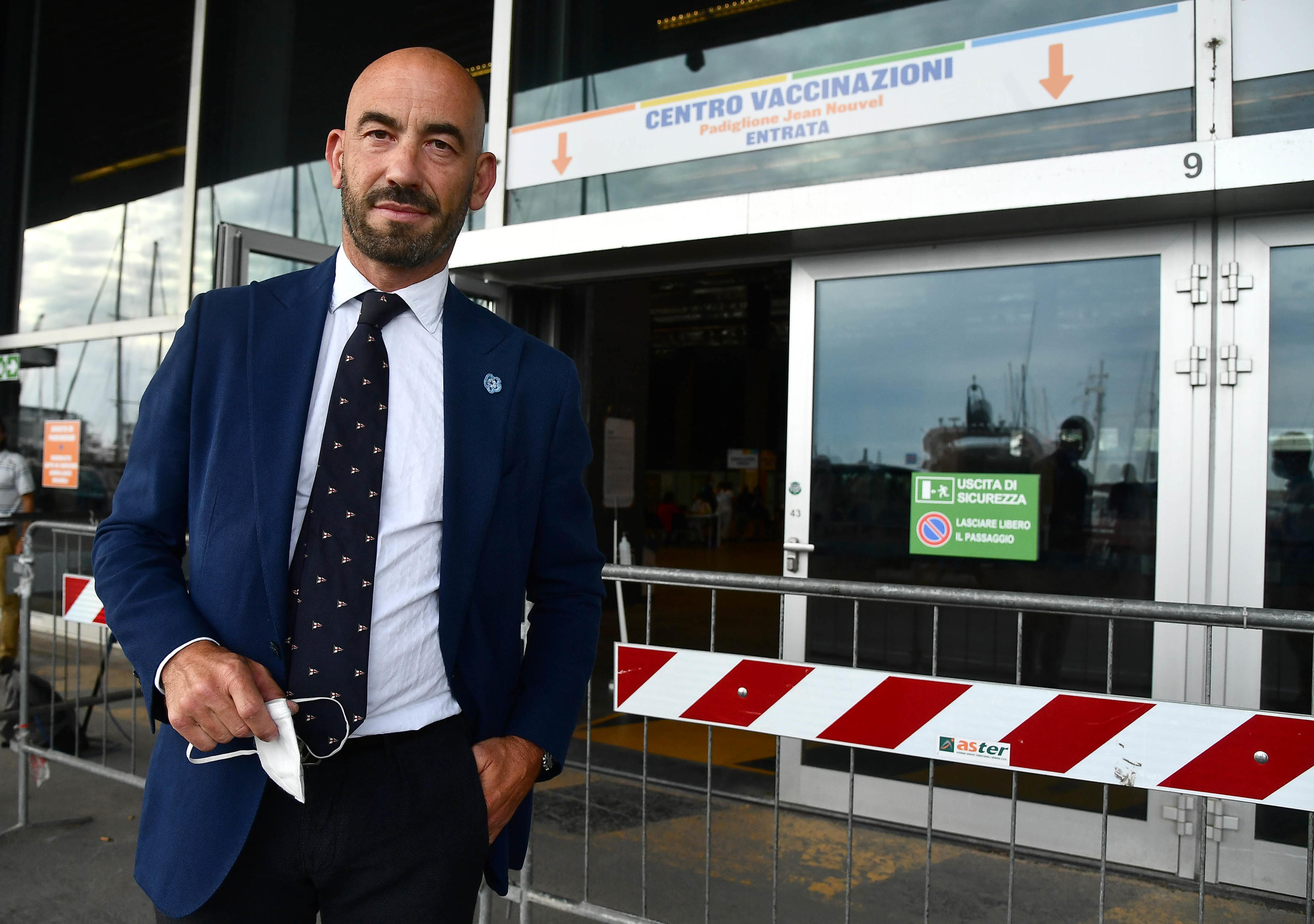 Matteo Bassetti: “Favorevole ai vaccini per gli under 12”