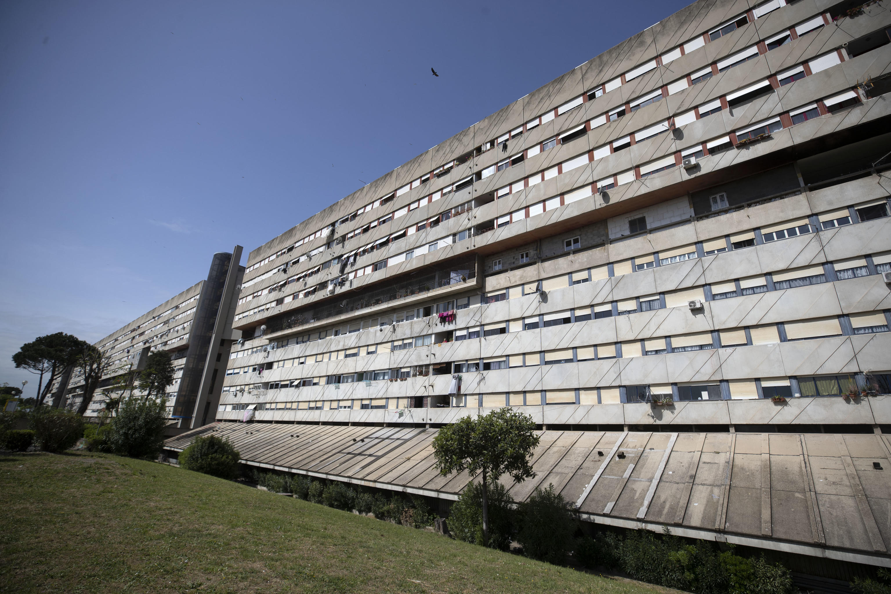 Vivere e andarsene dalla periferia