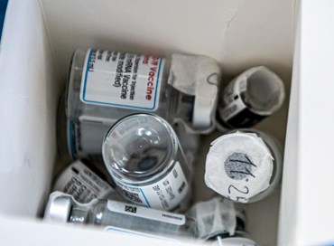 Vaccini, Ema-Ecdc: “Terza dose non urgente, solo per pazienti vulnerabili”