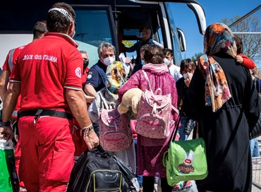Afghanistan, trasferiti i rifugiati dall’hub della Cri di Avezzano