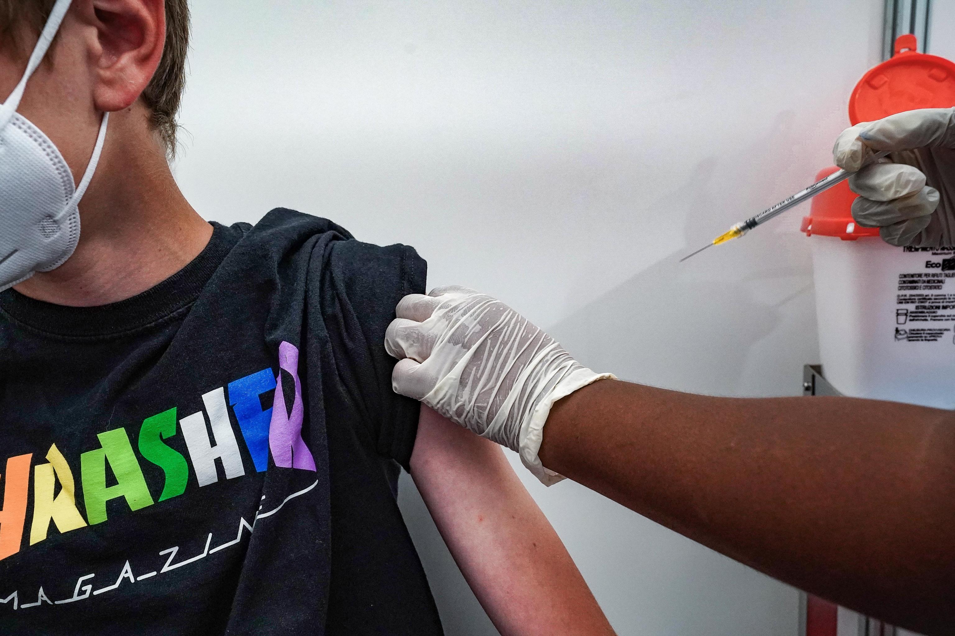 Vaccini, Vella: “La priorità è vaccinare i Paesi poveri” 