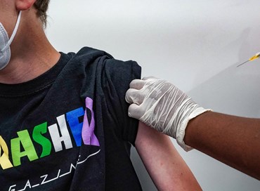 Vaccini, Vella: “La priorità è vaccinare i Paesi poveri”