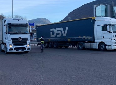 Camionisti contro il Green Pass: sciopero in strada