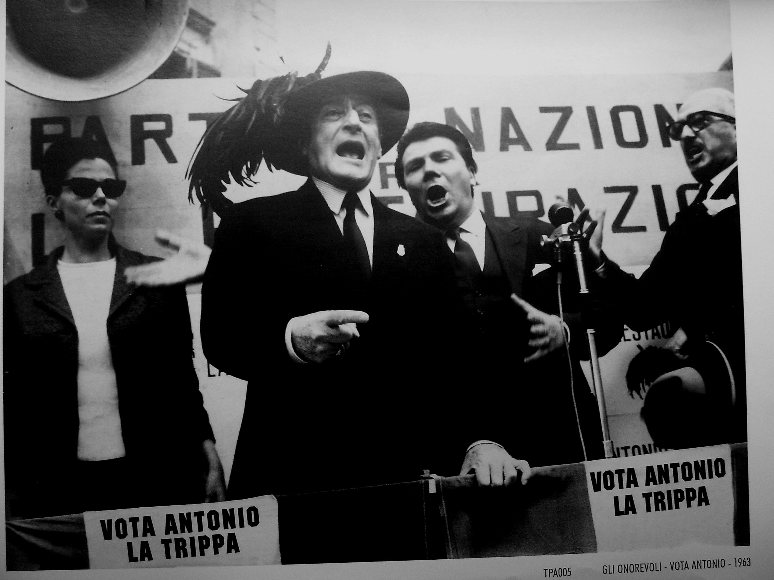 Capitolare necesse est