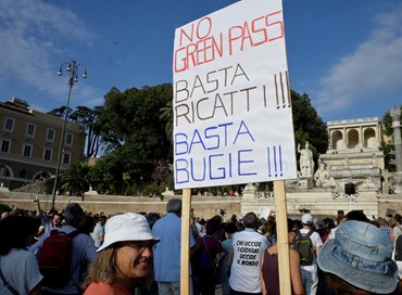Se ci sono i No vax la colpa è della dittatura politico-sanitaria