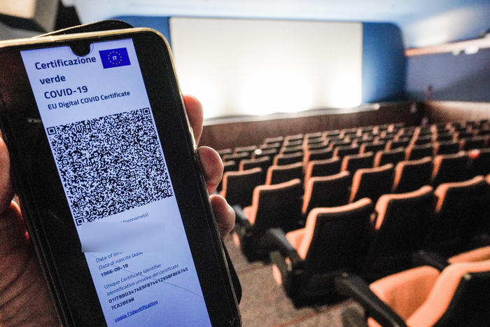 Cts, aumentata la capienza per teatri, cinema e stadi