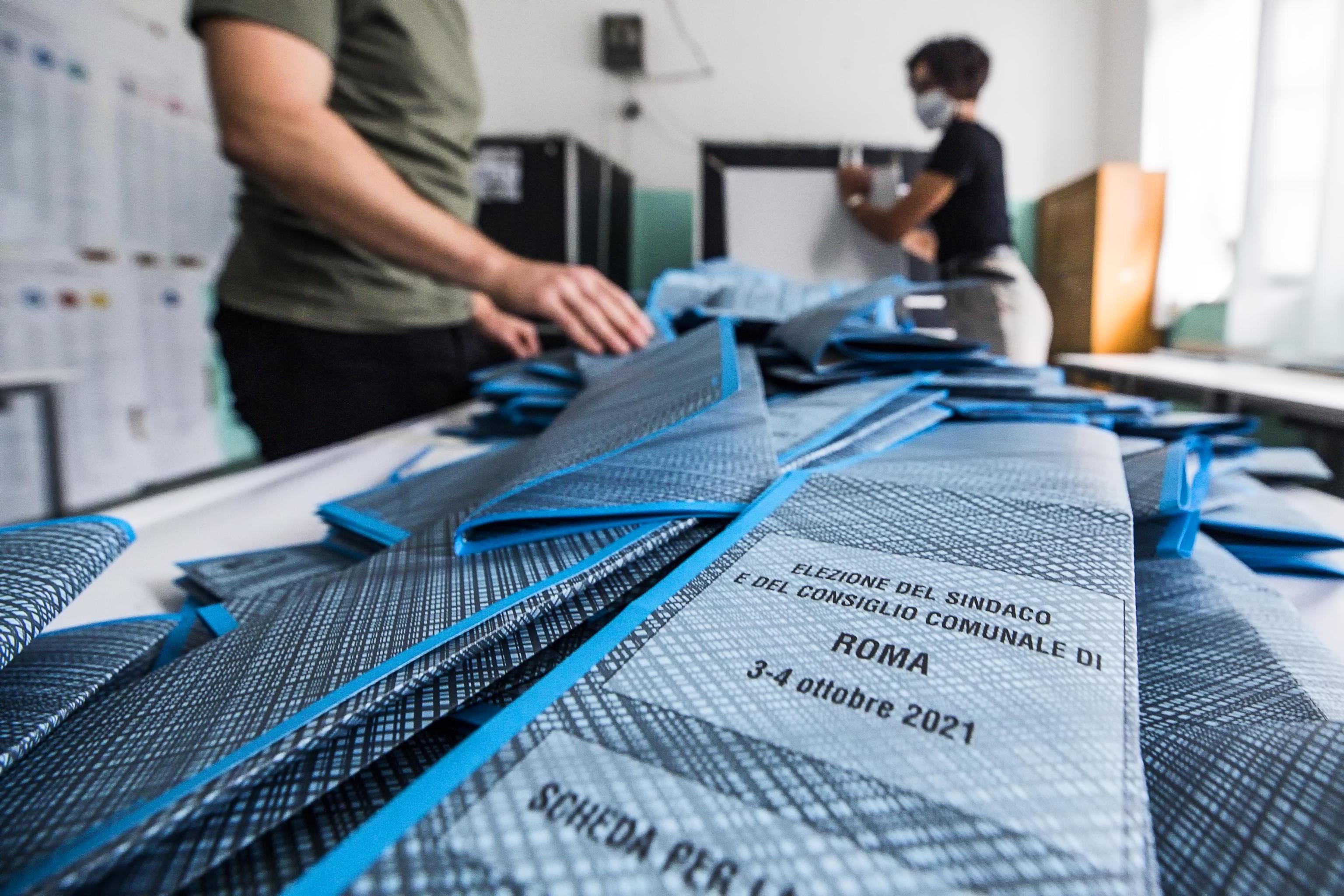 Elezioni, centrodestra e l’esercito degli indecisi