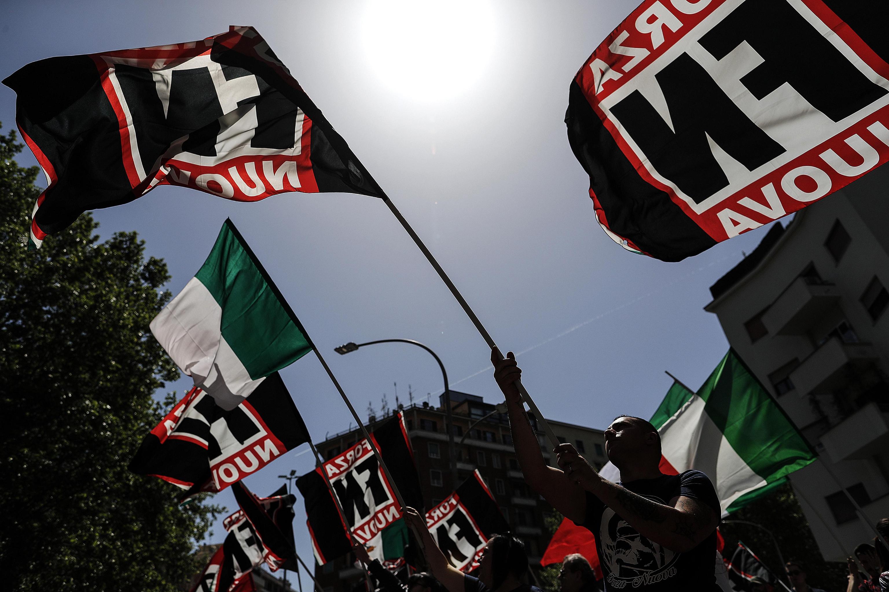 Sciogliere Forza Nuova: un atto di responsabilità