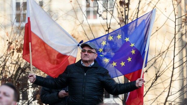 Clean leave, Dirty remain: la finta Polexit