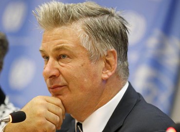 Alec Baldwin spara sul set di “Rust”: una vittima