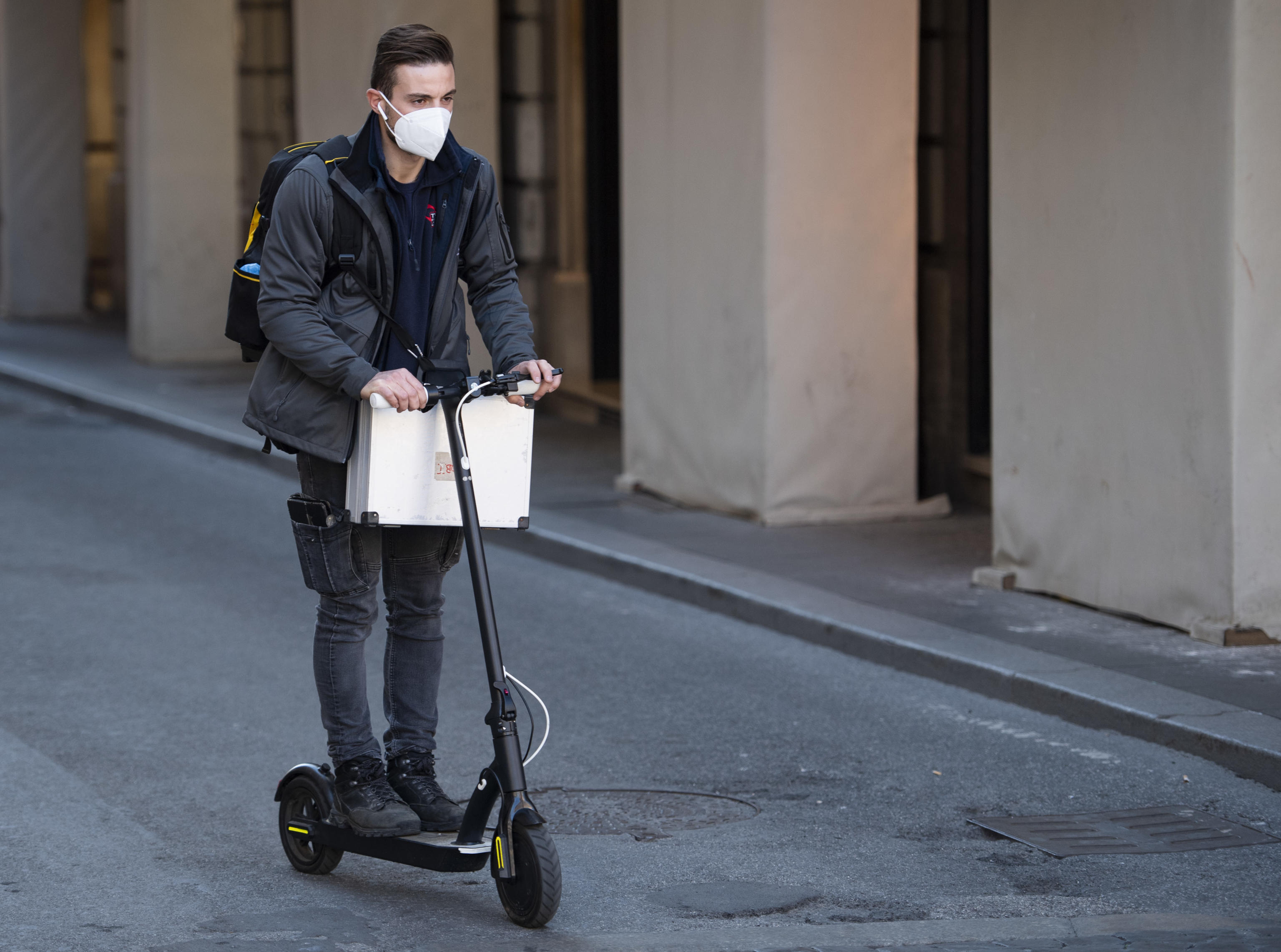 Monopattini: stop alla sosta selvaggia