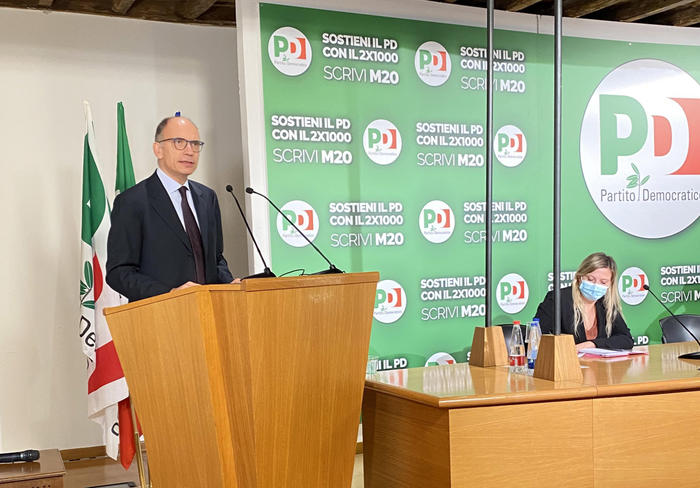 Governo, Letta: “Avanti con il governo Draghi”