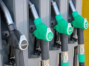 Carburante: prezzi al rialzo, consumatori sul piede di guerra