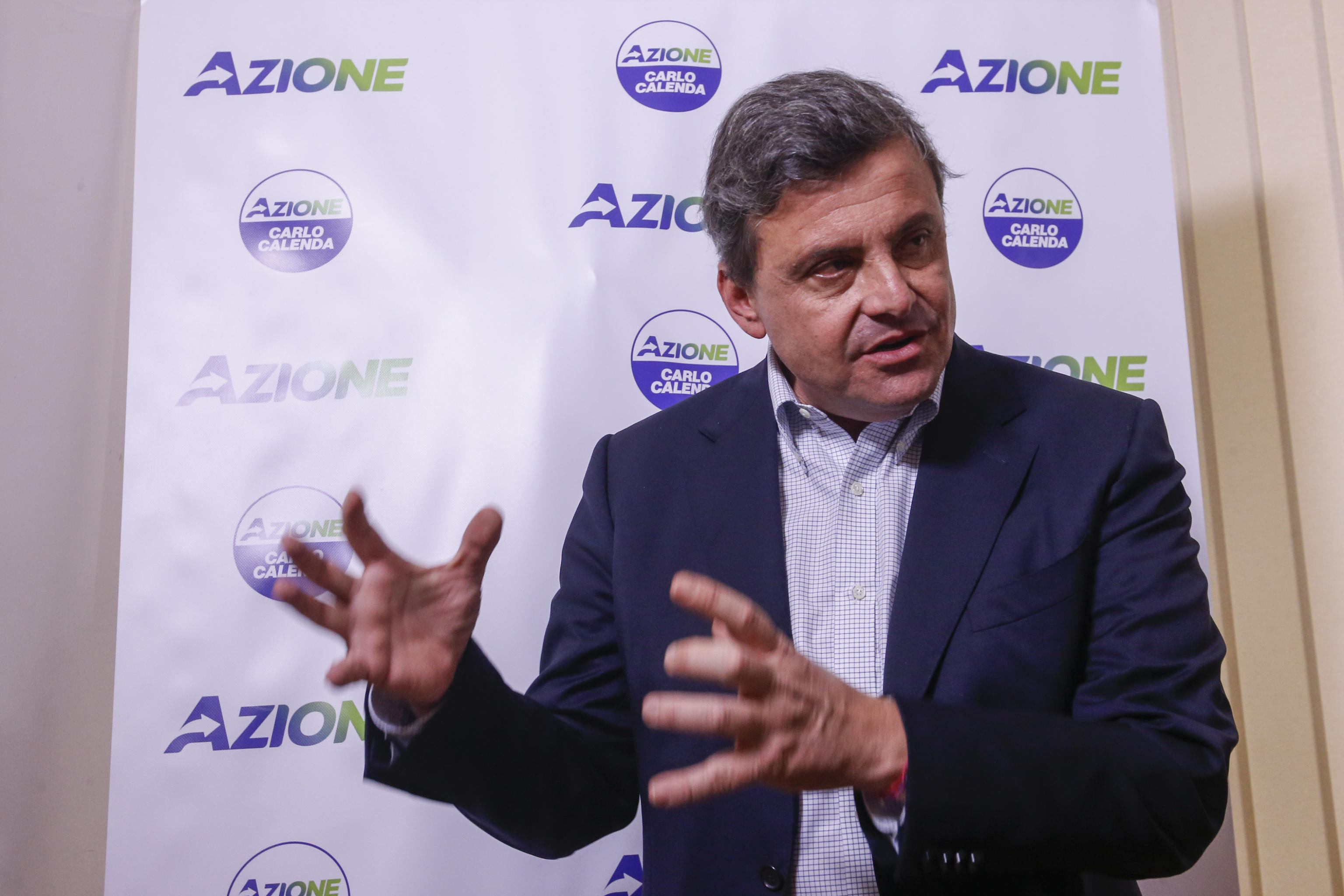 Calenda pensa a un fronte largo con Draghi leader 