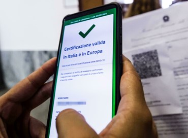 Quei cattolici come sepolcri imbiancati a favore del Green pass