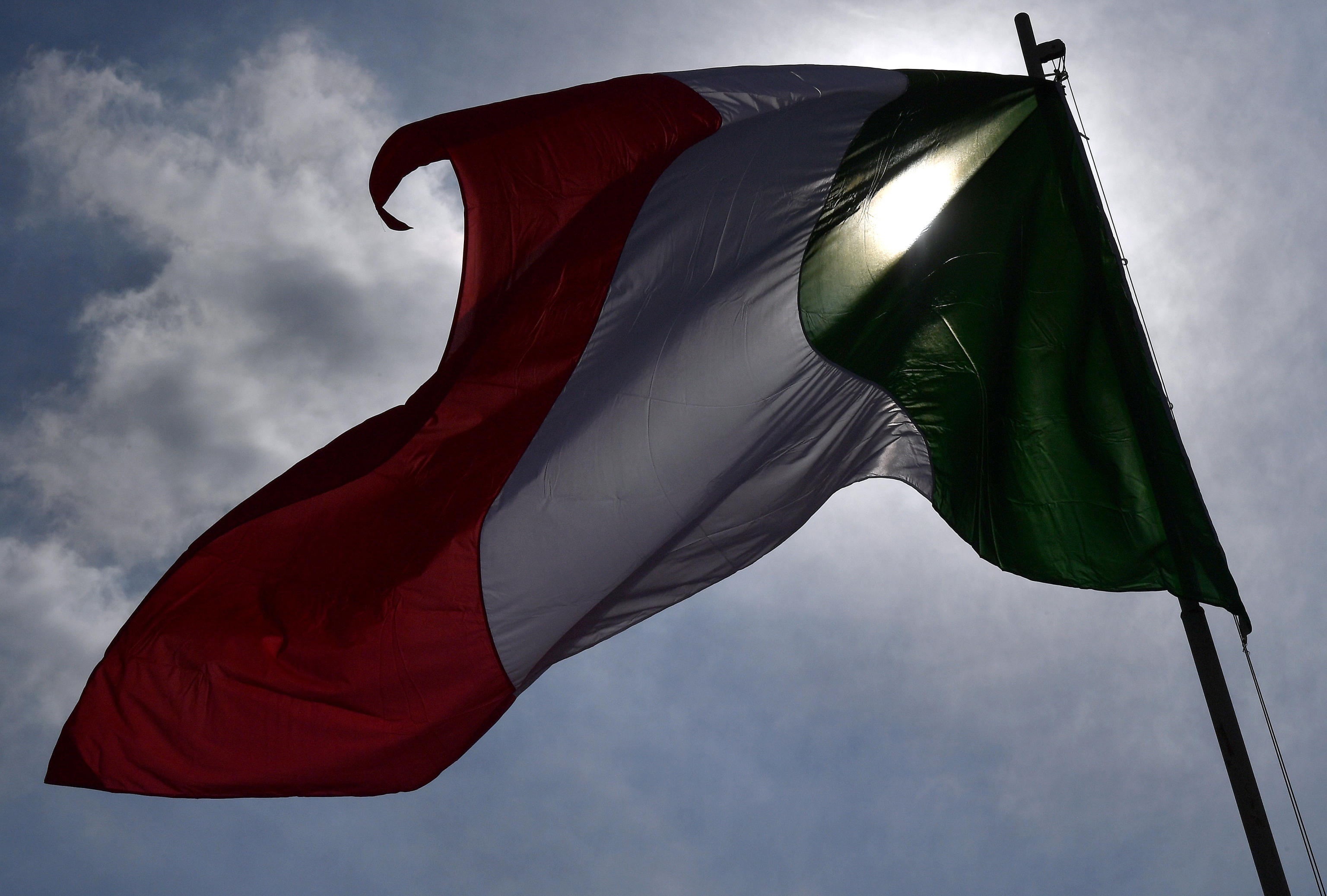 Fine della emergenza, si torni alla Costituzione