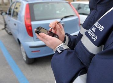 Codice della strada, le novità in vigore da oggi