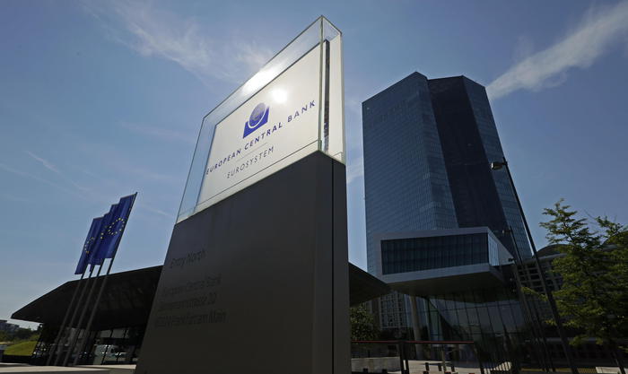 Ue vede al rialzo il Pil italiano