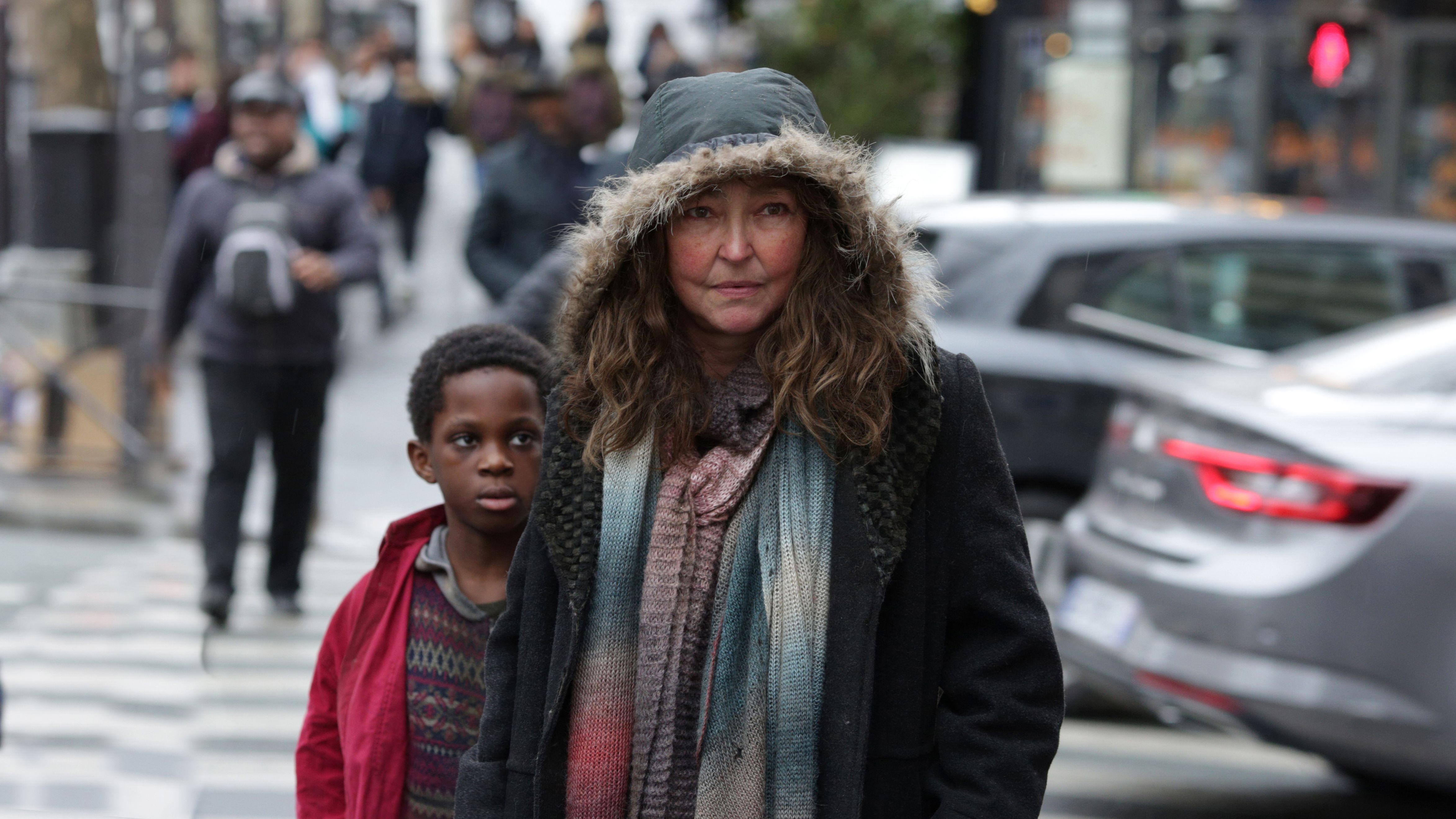 “Sotto le stelle di Parigi”: due cuori e una capanna