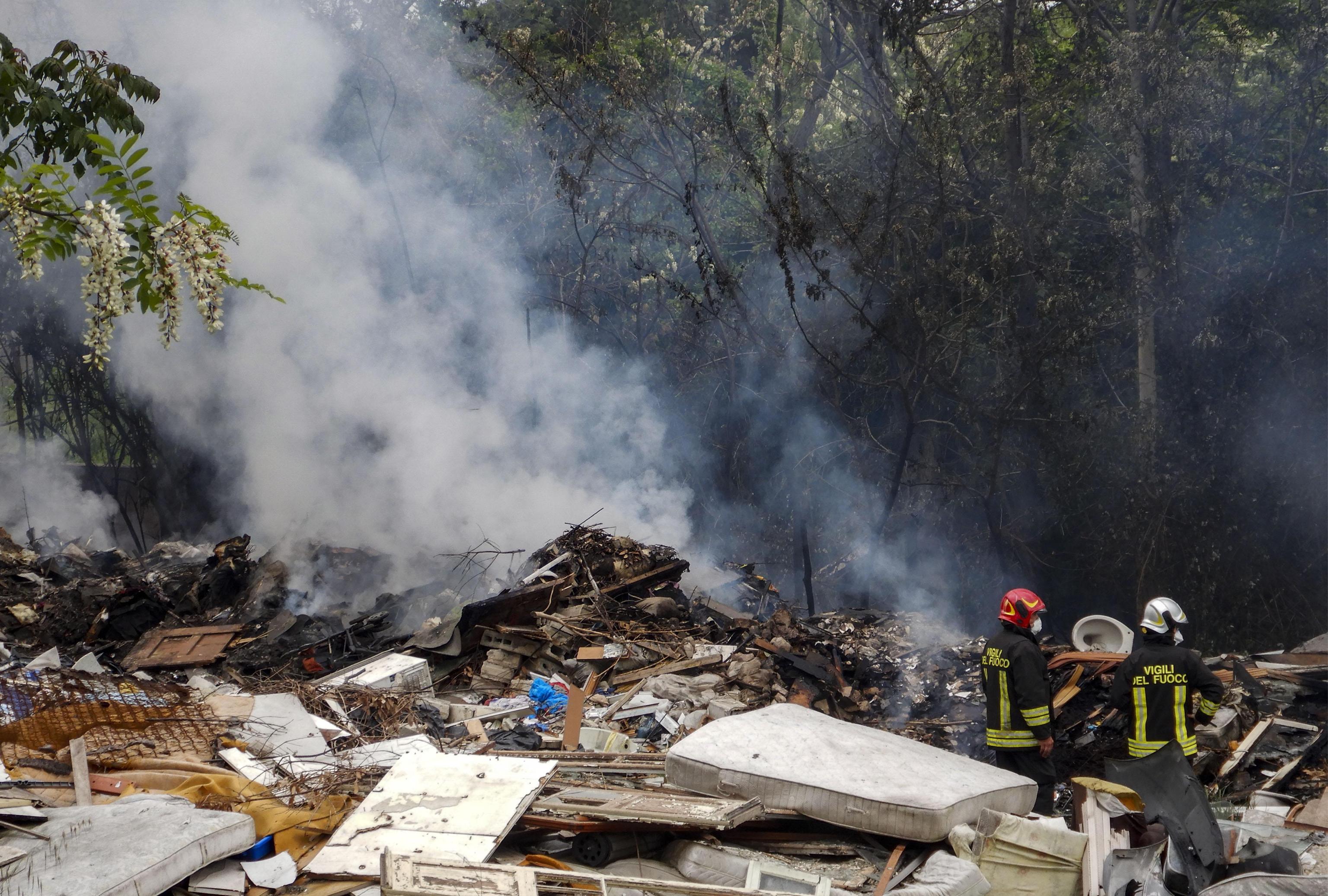Roma, discariche abusive e roghi tossici