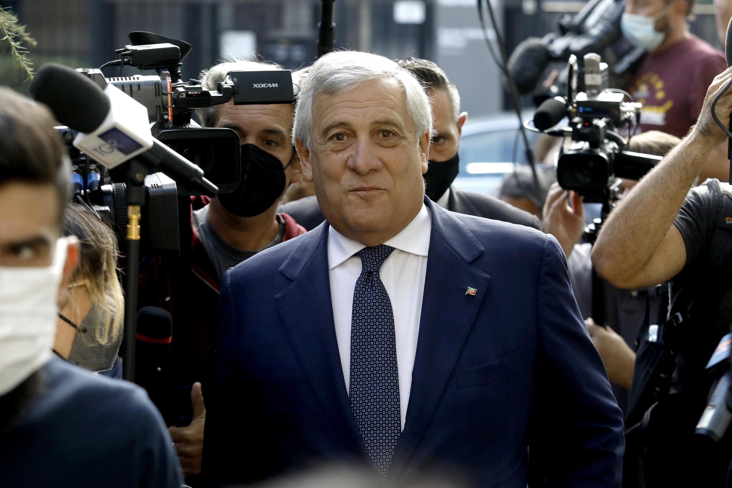 Centrodestra, Tajani frena sulle primarie per le Amministrative
