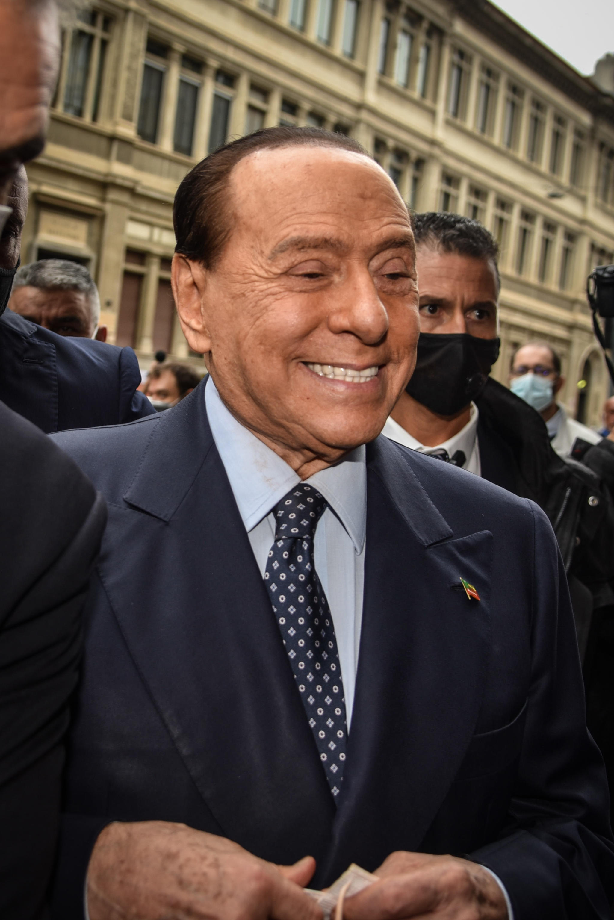 Quirinale, l’ipotesi Berlusconi: tra consensi e critiche