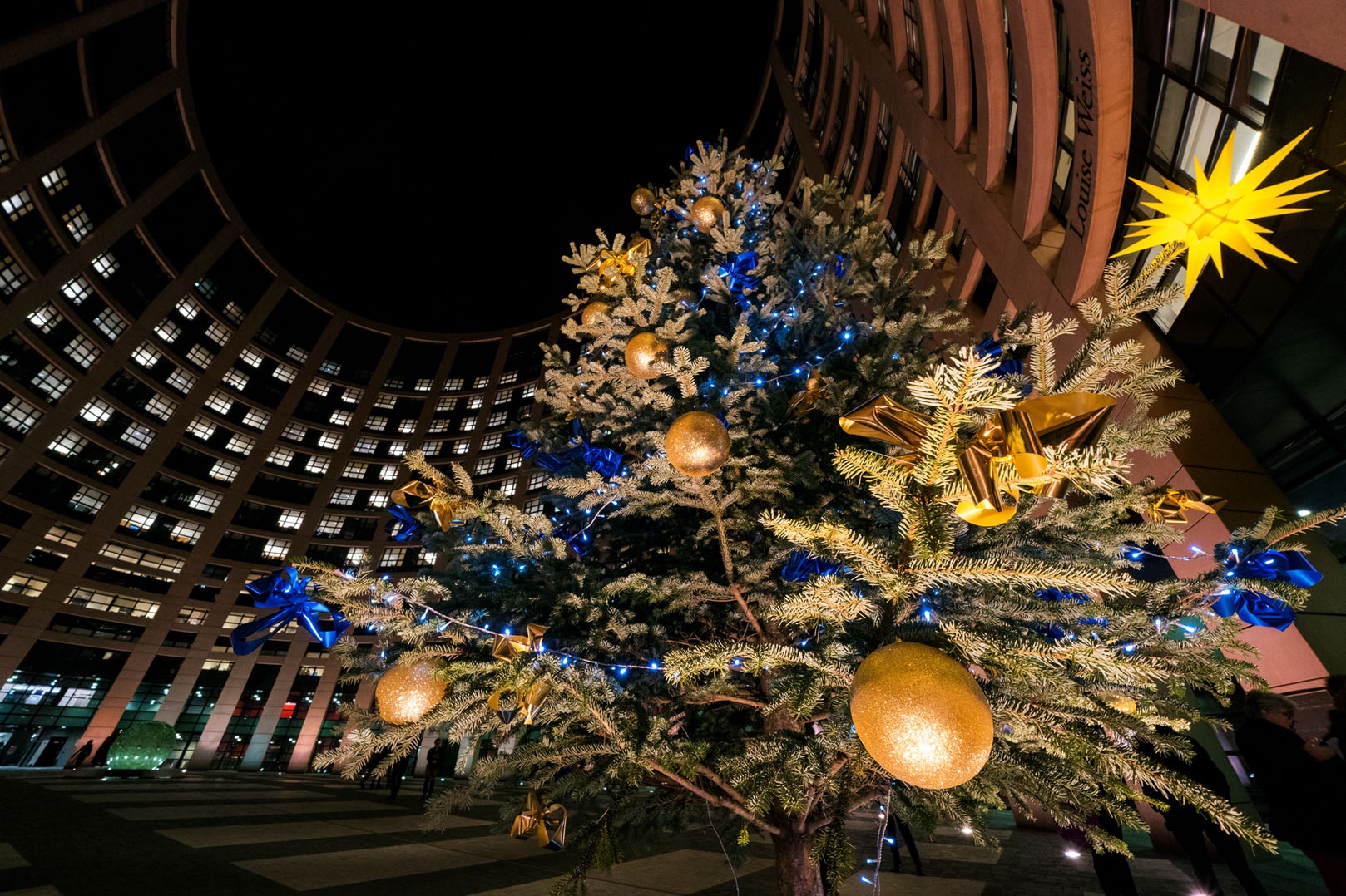 Ue: retromarcia di Natale