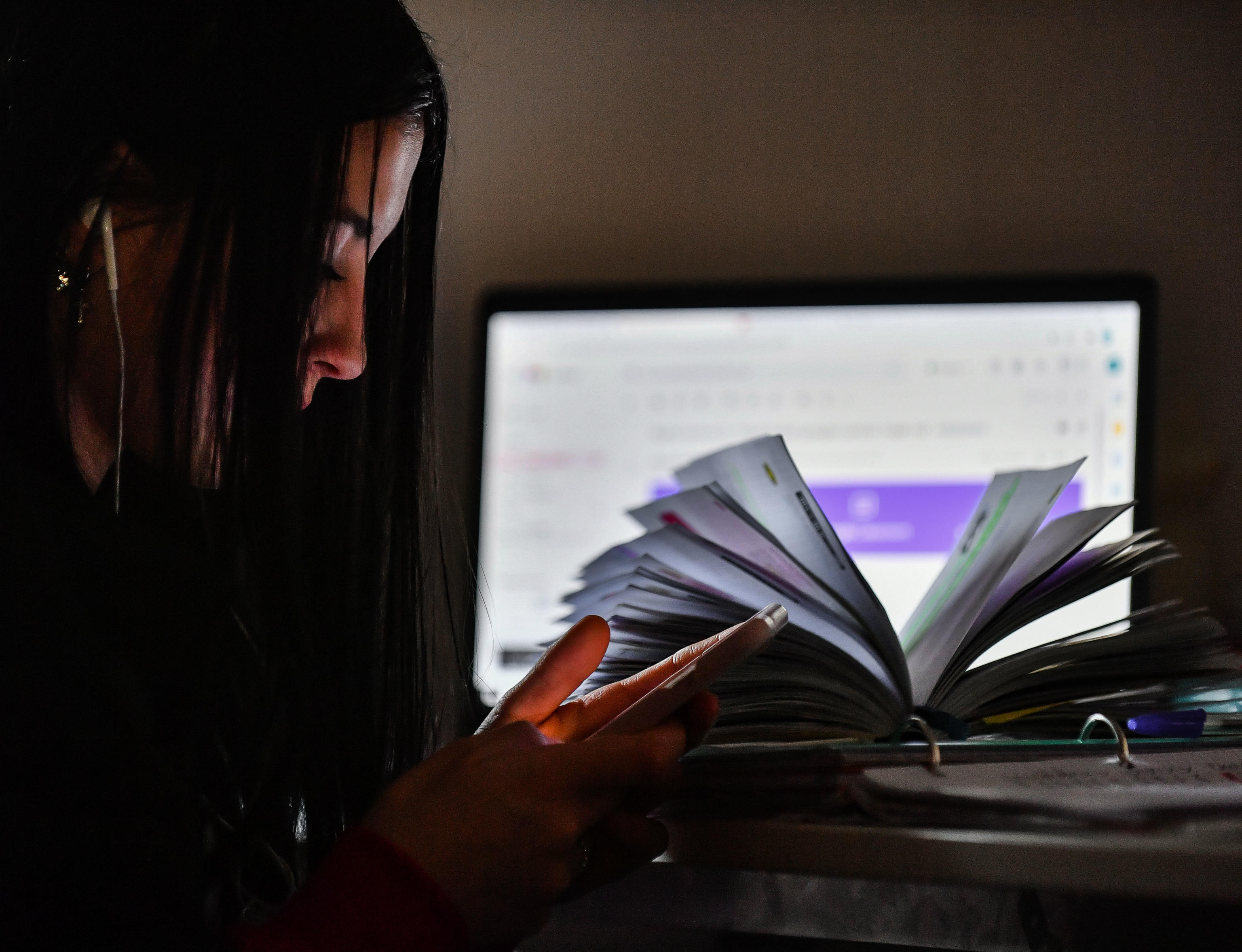 Dad, contagi e la politica degli slogan