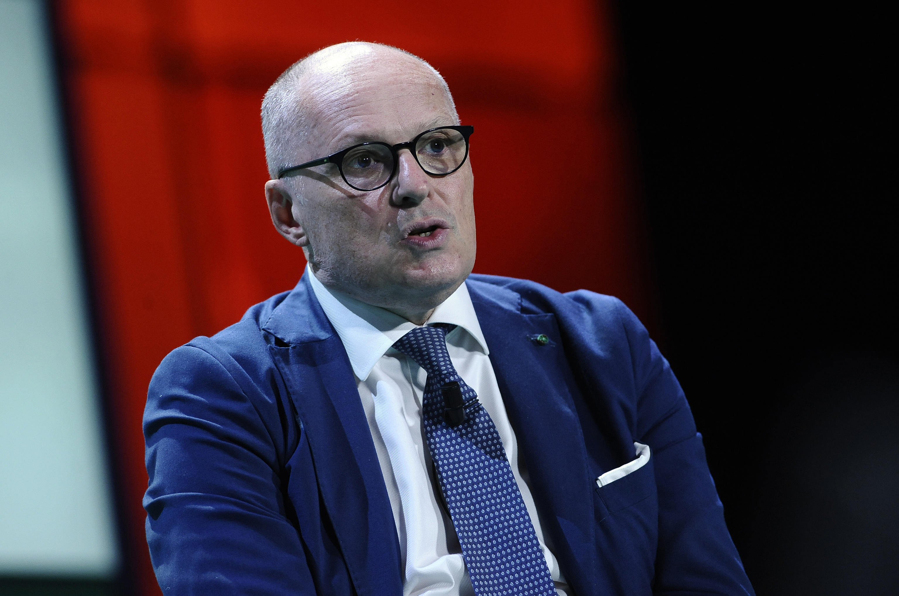 Variante Omicron, Ricciardi: “Nelle scuole trova una prateria sconfinata”