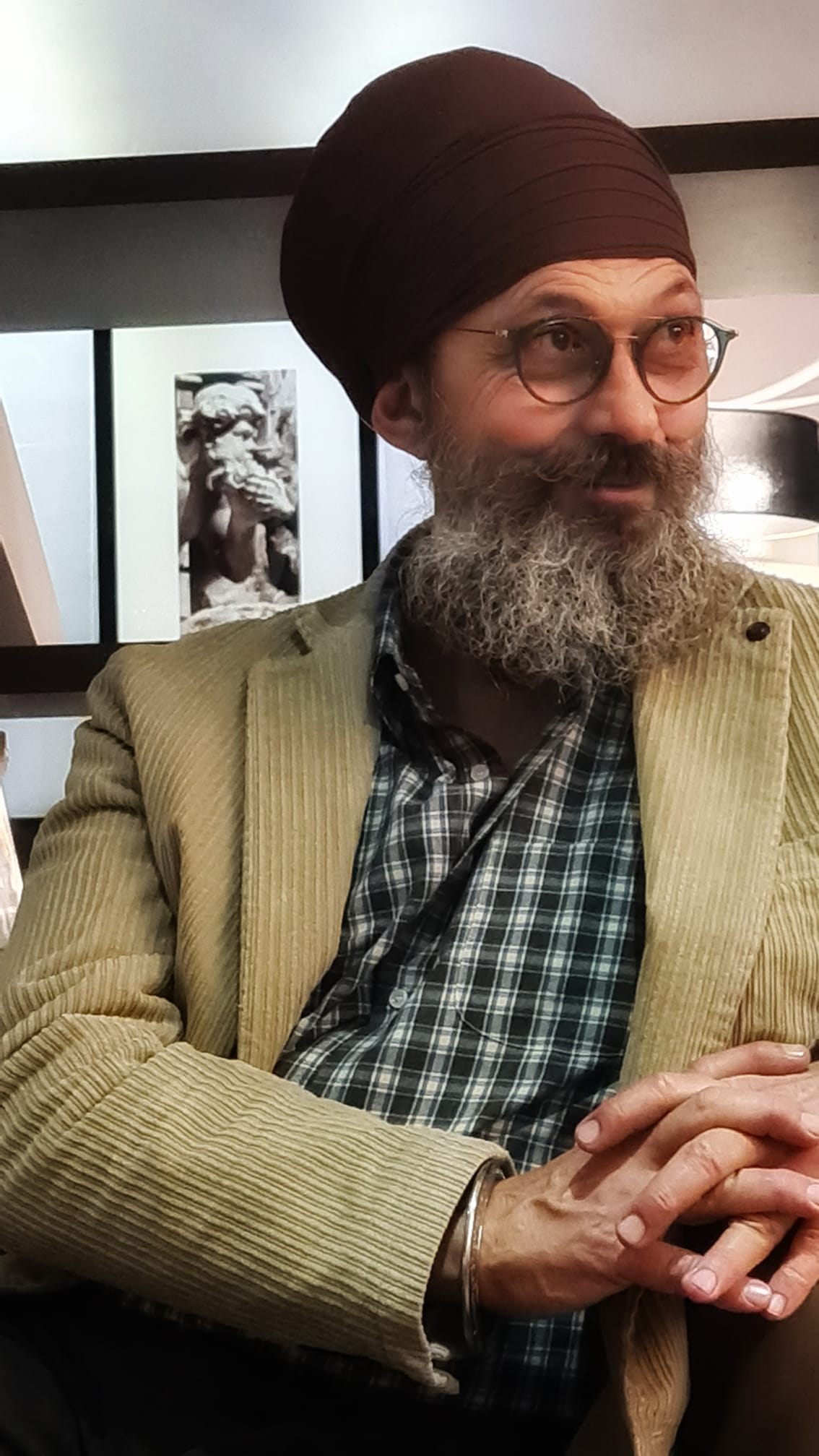 Oriente e Occidente: confronto tra pensiero e metodo (video)