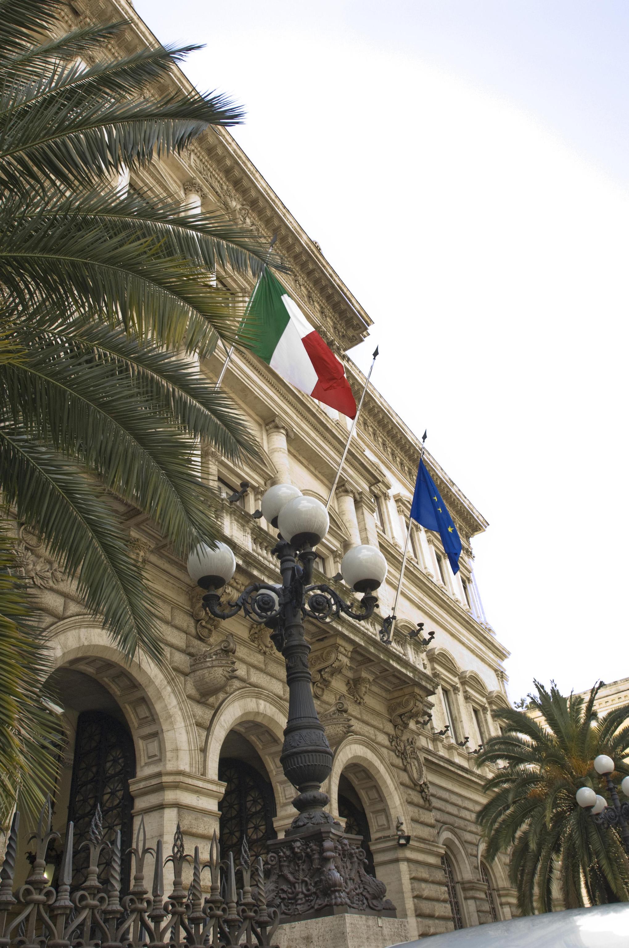 Un 2022 duro per il Pil: previsioni di Buba e Bankitalia 