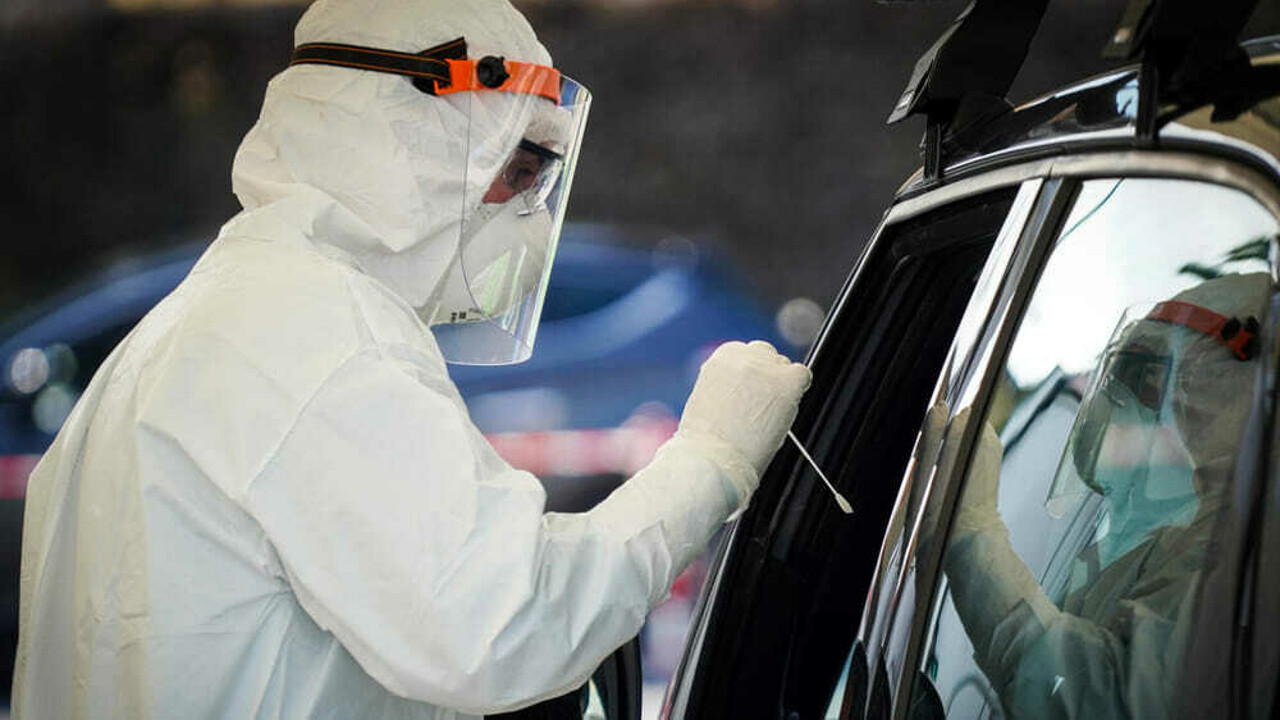 Covid, le Regioni si schierano contro i tamponi per i vaccinati