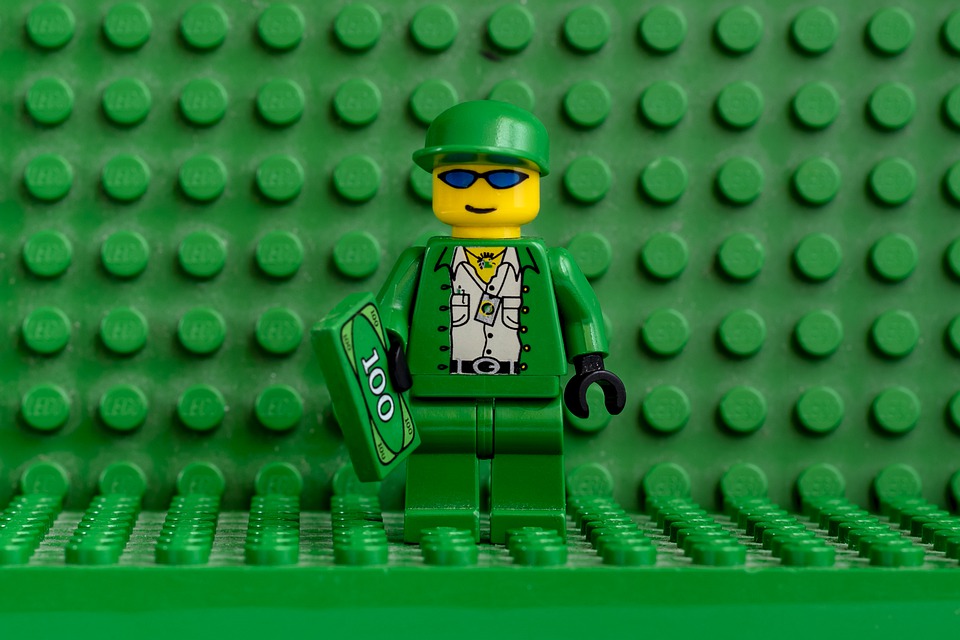 La “Green economy” ci toglie casa (video)