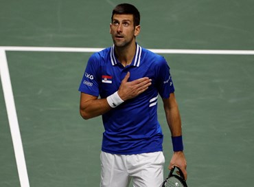 I talebani del vaccino dichiarano guerra a Djokovic