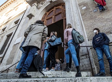 La scuola deve continuare in presenza
