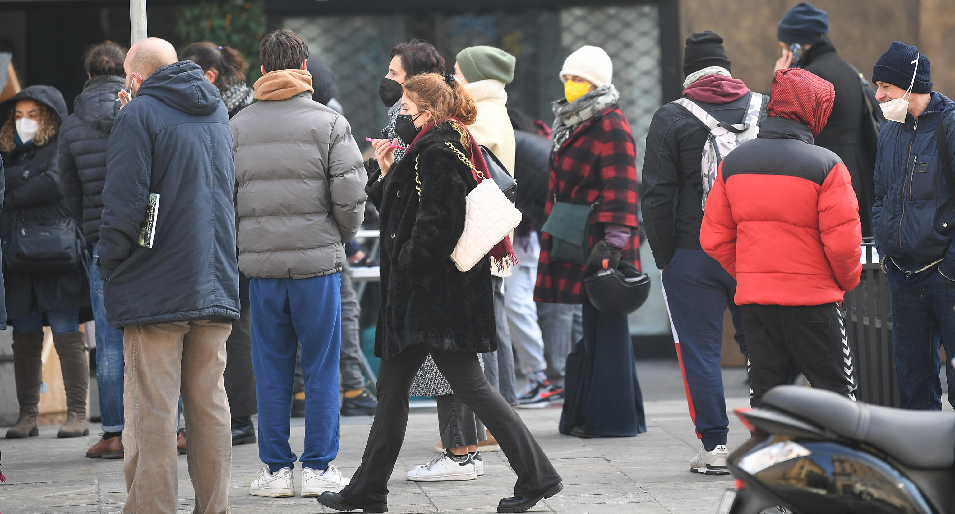 Rapidi sulle restrizioni, lenti sulle necessarie evoluzioni della battaglia contro il Covid