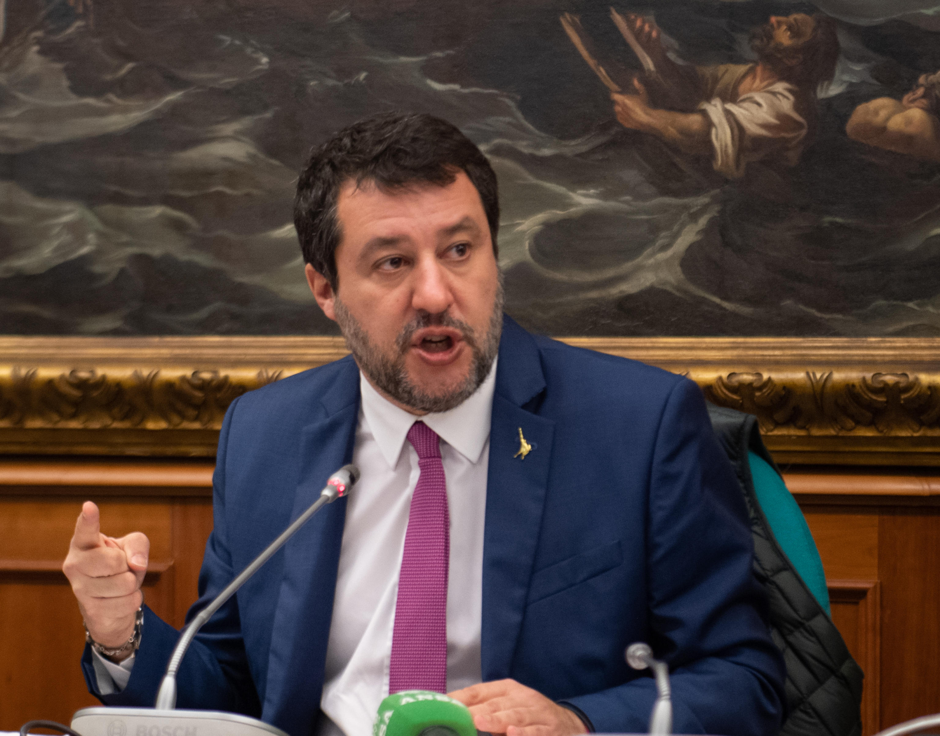 Quirinale, Salvini va oltre Berlusconi e prepara un “Piano B”