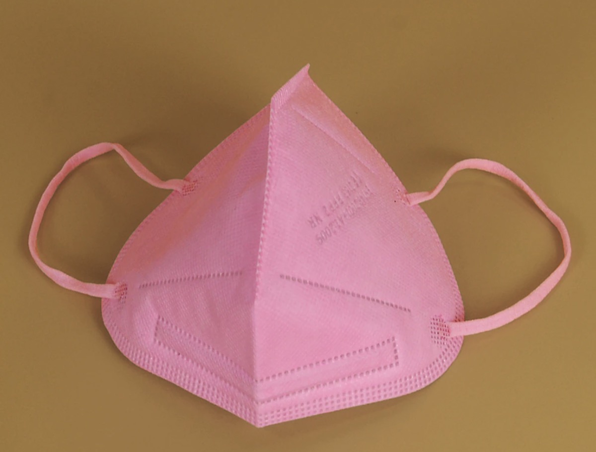 Mascherine rosa alla Polizia, il sindacato sbotta